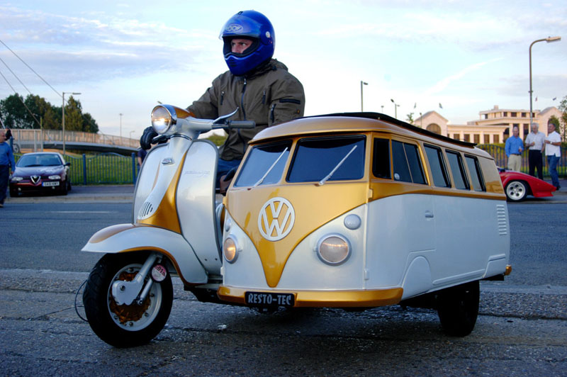 http://twistedsifter.com/2011/02/picture-of-the-day-best-sidecar-ever/